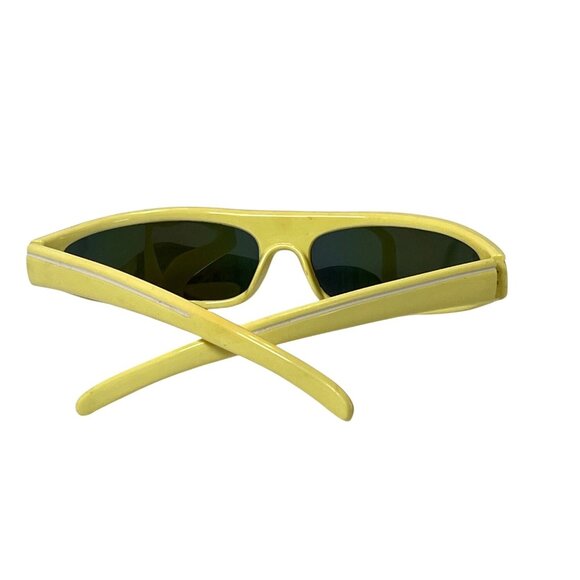 Vintage Retro 80's Yellow Sporty Wraparound Sunglasses Dark Lenses Groovy Cool - Picture 13 of 14